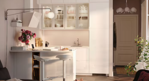 Avez-vous pensé à ces IKEA HACK pour organiser l'intérieur de vos placards de cuisine ?