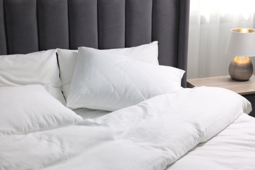 En 2025, la couette n'est plus : cette alternative est plus stylée, plus pratique, et déjà adoptée par beaucoup