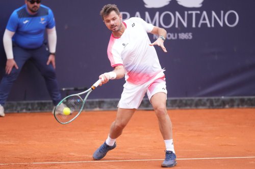 Stan Wawrinka enchaîne à Naples