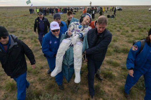 Il est rentré de l'espace le jour de ses 70 ans!