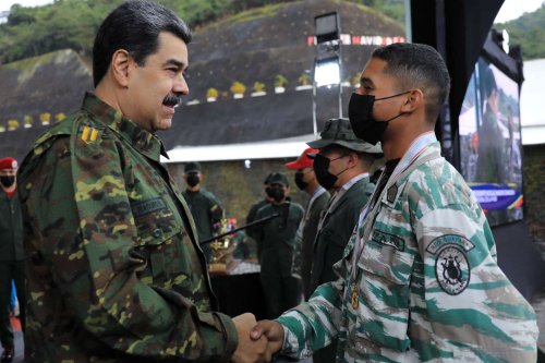Le Venezuela est « totalement prêt » à renouer avec les Etats-Unis, affirme le président Maduro