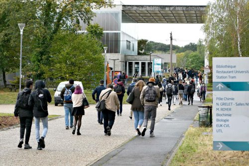 A Orléans, des autocollants antimusulmans découverts dans le centre-ville et à l’université, une enquête ouverte