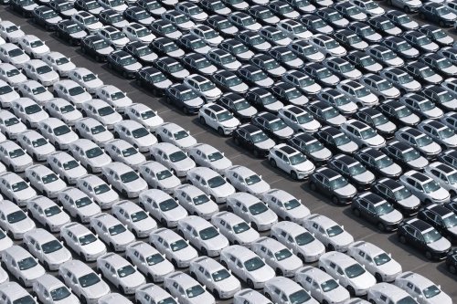 China's foreign trade surges, driven by AI and electric vehicles