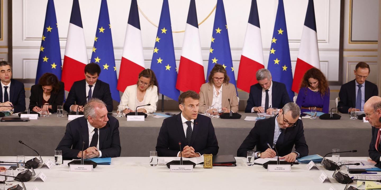 En direct, droits de douane annoncés par Donald Trump : Emmanuel Macron appelle à suspendre les investissements aux Etats-Unis