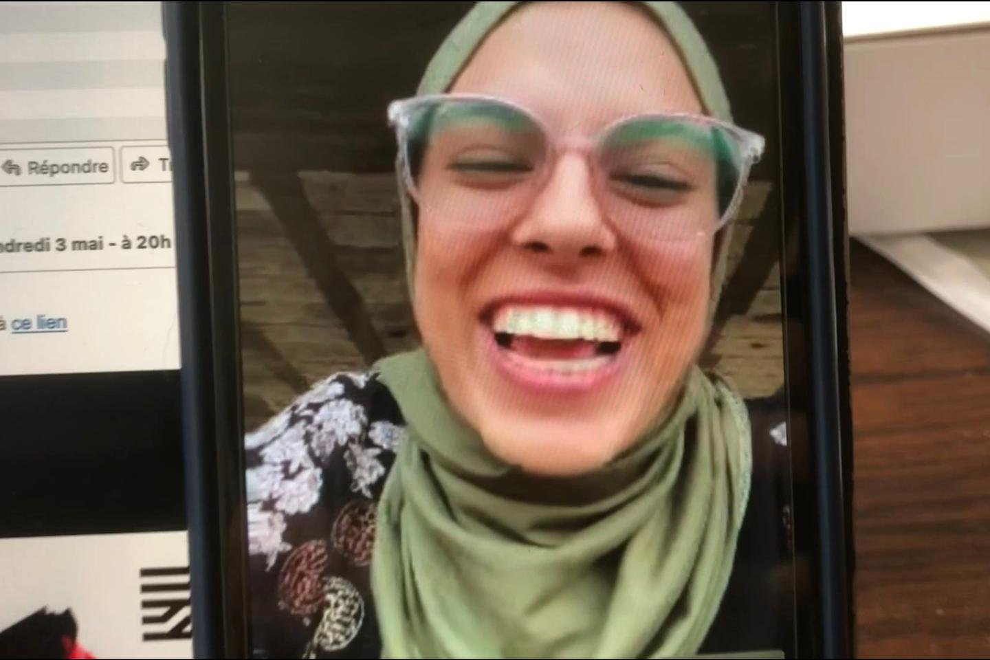 Fatima Hassouna, photojournaliste et chroniqueuse du quotidien à Gaza, tuée dans une frappe avec dix de ses proches