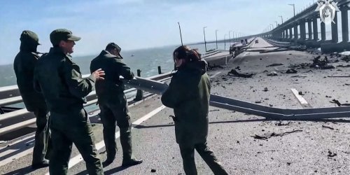 Guerre en Ukraine : La circulation reprend sur le pont de Crimée ; la Russie remplace le commandant de son offensive