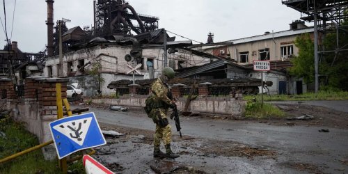Guerre en Ukraine en direct : les soldats ukrainiens qui défendaient Marioupol seront traduits devant la justice de la « république populaire de Donetsk »