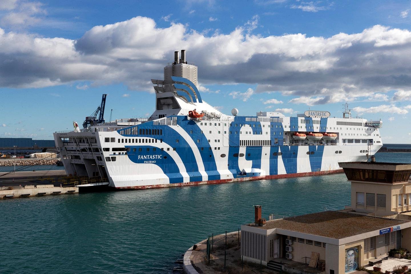 Tue, 16 Dec 2025 23:08:33 GMT