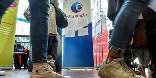 Le nombre de chômeurs sans activité en France en baisse de 12,6 % sur un an