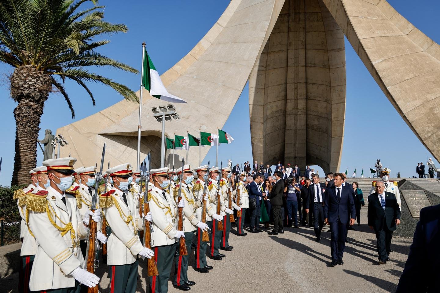 « Si l’on prend le point de vue des historiens, Aphatie a non seulement raison, mais il ne dit rien de bien révolutionnaire sur l’Algérie »