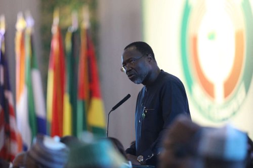 Les dirigeants ouest-africains décident de créer une force régionale face au djihadisme et aux coups d’Etat
