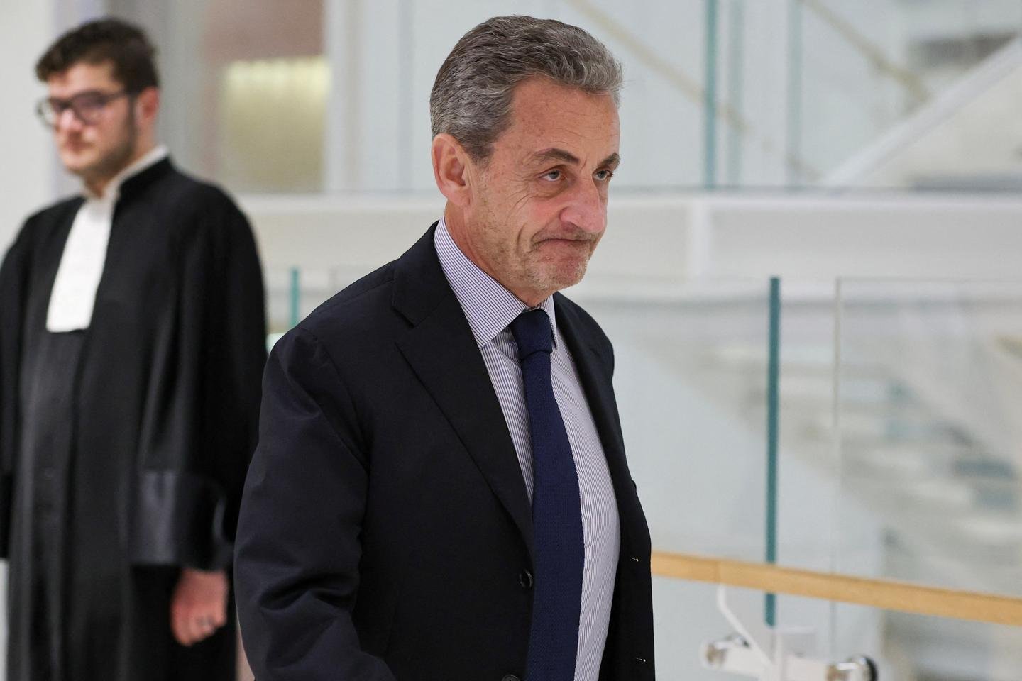 Au procès Sarkozy-Kadhafi, le parquet requiert sept ans de prison et 300 000 euros d’amende contre l’ancien président