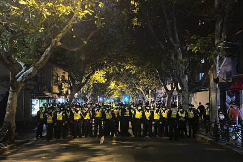 Manifestations en Chine : comment le régime tente d’étouffer les rassemblements, entre « arrestations ciblées » et forte présence policière