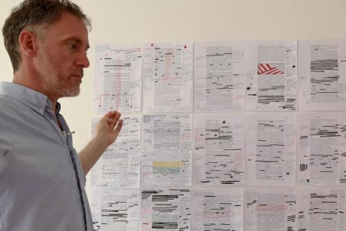 « Eloge de la rature », sur France.tv : les archéologues de la littérature donnent leurs lettres de noblesse aux brouillons