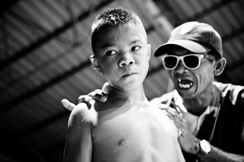 Fighting for a Pittance: Thai Child Boxing - Photographs and text by Sandra Hoyn | LensCulture