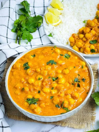 Sweet, Spice, and Everything Nice: Dive into Chickpea Mango Curry