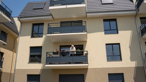 « Squatteuse à 77 ans » : en Isère, trois retraitées se retrouvent seules dans la résidence seniors abandonnée