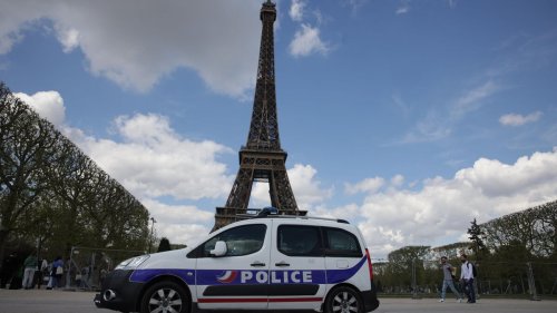 Paris : une touriste brésilienne violée dans les jardins de la tour Eiffel