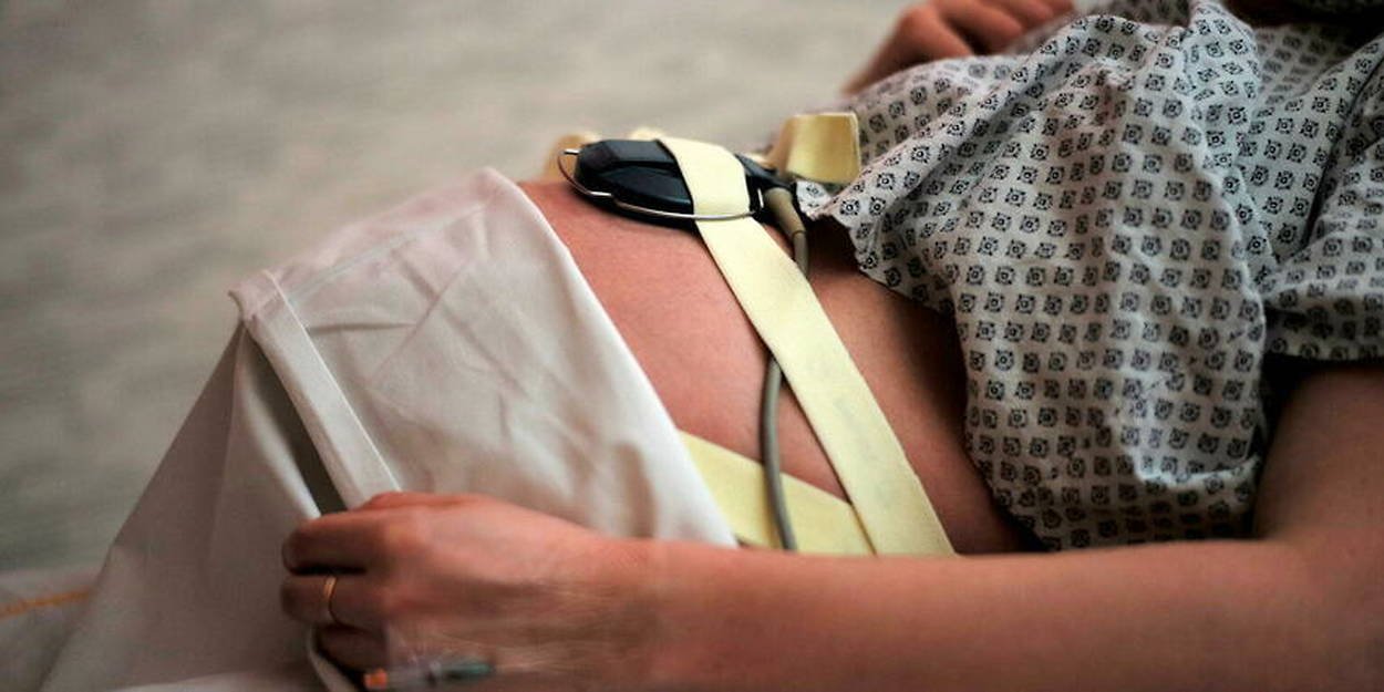 Maltraitances dans les maternités : enquête sur un tabou