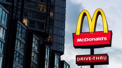 Les affaires de McDonald's ralentissent malgré l'afflux de clients