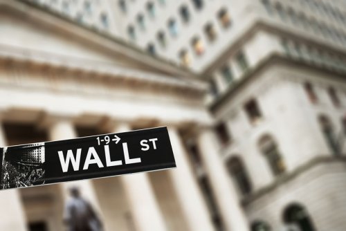 Wall Street plonge, plombée par Target et les valeurs à forte croissance