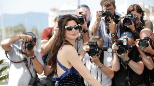Anne Hathaway fait sensation lors de la séance photo au Festival de Cannes (photos)