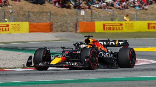 Max Verstappen remporte le Grand Prix d’Espagne et prend la tête du classement, Charles Leclerc abandonne
