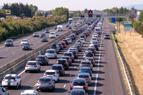 France : une amende de 135 euros pour les conducteurs qui ne couperont pas leur moteur à l’arrêt