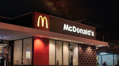 Pour la première fois, McDonald’s sert ses clients avec un robot