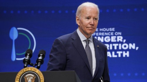 «Où est Jackie?»: Joe Biden s’adresse à une parlementaire décédée lors d’un discours (vidéos)