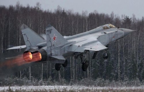 Guerre en Ukraine: la Russie déploie des missiles hypersoniques