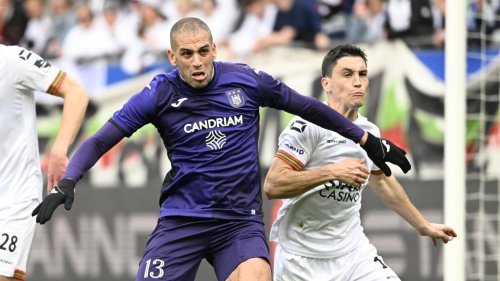 Islam Slimani est blessé et quitte la sélection algérienne