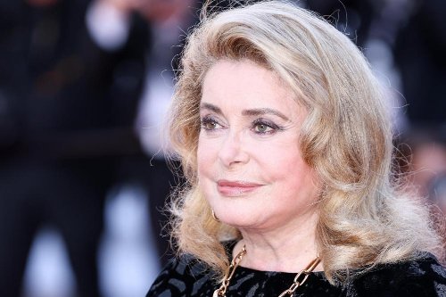Standing ovation pour Catherine Deneuve à Cannes (vidéo)
