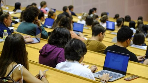 Deux masters en médecine et une sortie de crise pour la Communauté française