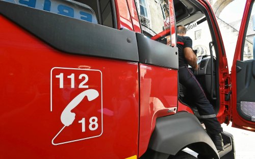 Un jeune joueur de l’AS Monaco victime d’un arrêt cardiaque en plein match et transporté à l’hôpital à Rennes