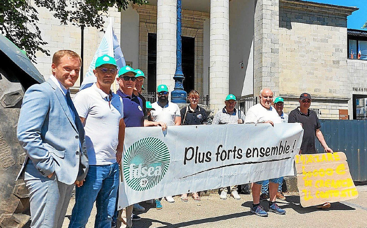 « On me demande de payer deux fois mon tracteur » : après la liquidation d’un concessionnaire finistérien, les agriculteurs refusent de repasser à la caisse
