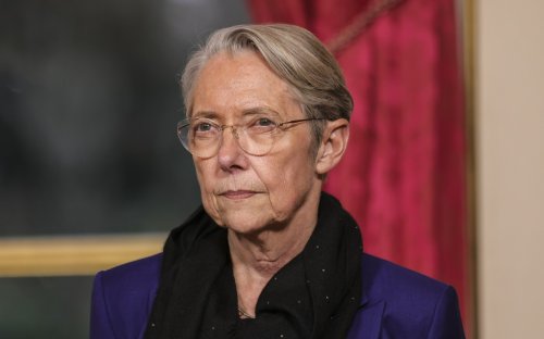 La BD « La Belle et la Bête », commandée puis annulée par l’Éducation nationale n’était « pas adaptée » aux élèves de dix ans, estime Borne