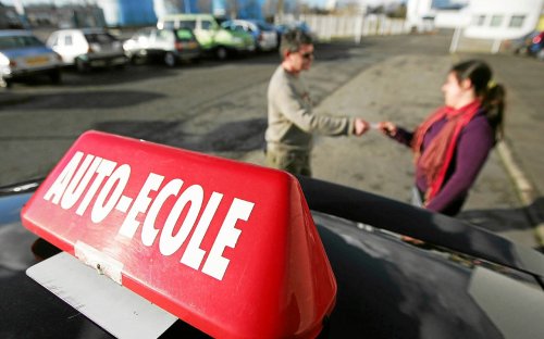 Permis de conduire : « Il y a le feu dans tous les départements »