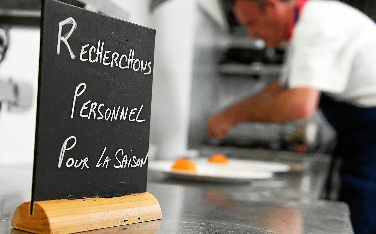 Cinq conseils pour trouver un job d’été en Bretagne
