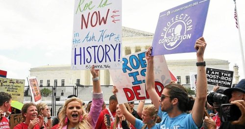 Des premiers États américains bannissent l’avortement après la décision de la Cour suprême