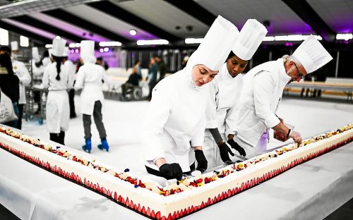Un gâteau de 121 m de long et de plus d’une tonne : la France récupère le record du plus grand fraisier du monde