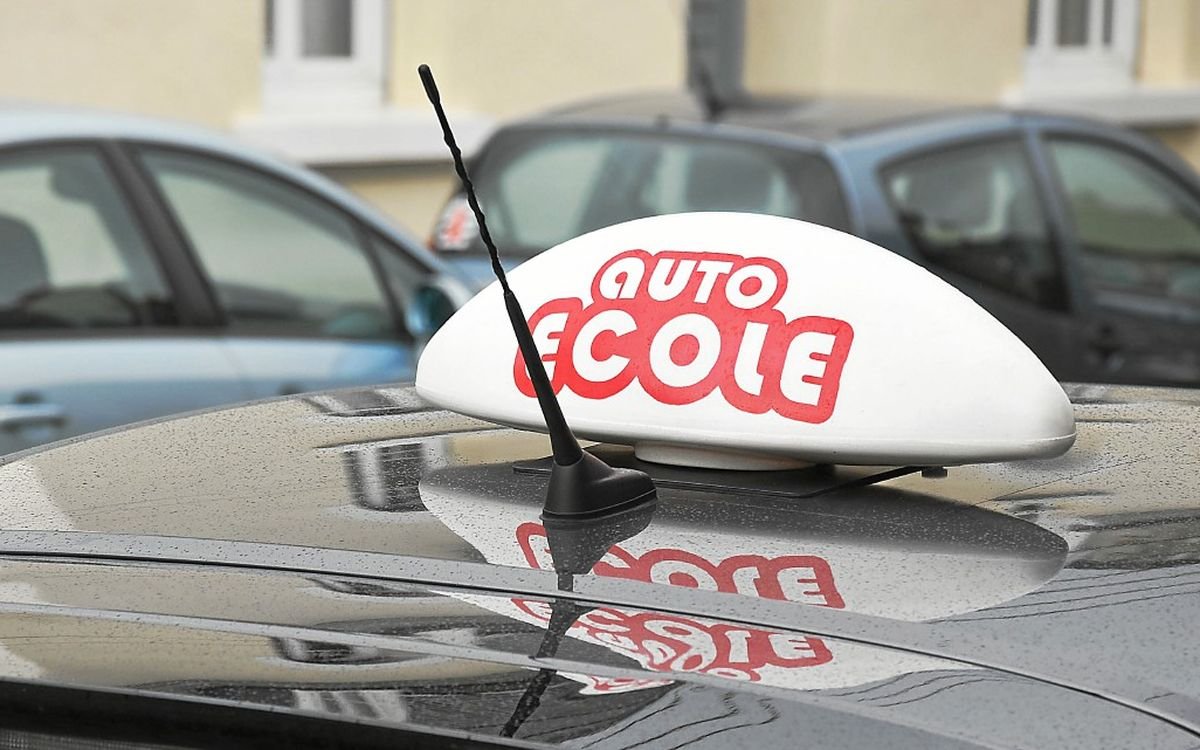 🔒 Faut-il baisser le coût du permis de conduire pour le rendre plus accessible ?