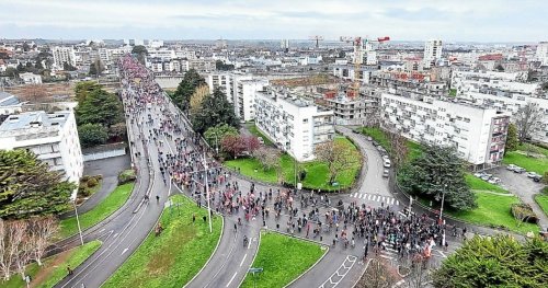 DIRECT - Manifestation à Lorient : le cortège s’élance vers le pont d’Oradour