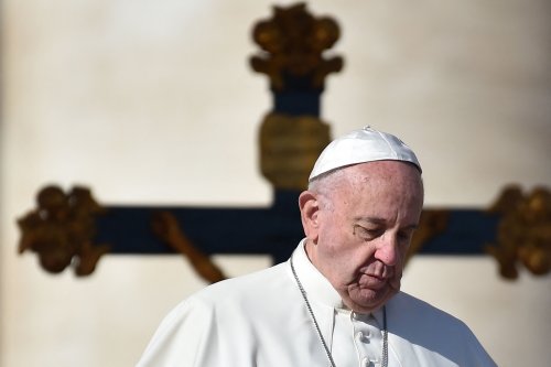 DIRECT - Mort du pape François : Macron salue un homme toujours "aux côtés des plus vulnérables"