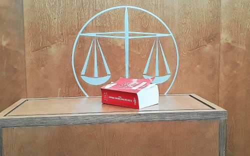 Ivre et sous cocaïne dans les Côtes-d’Armor, il vole une débroussailleuse pour rembourser la voiturette qu’il vient d’accidenter : 14 mois ferme