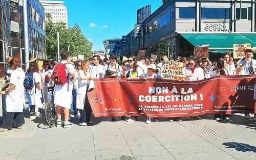 « Il faut nous laisser nous installer là où on le souhaite » : des médecins révoltés dans la rue à Rennes