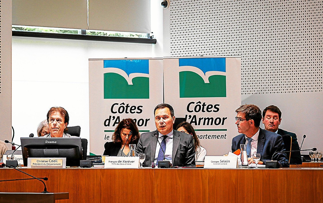 Sécurité, agriculture, hébergement d’urgence : le préfet fait le point sur l’activité de l’État dans les Côtes-d’Armor