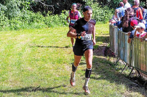 Trail de Moëlan-sur-Mer : Olliéro devant Nivinou