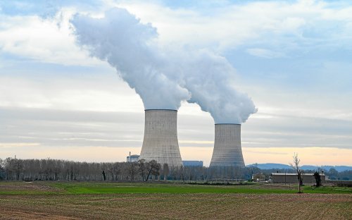 Centrales nucléaires : l’État étudie « sérieusement » la construction « en France » d’une usine de conversion de l’uranium retraité