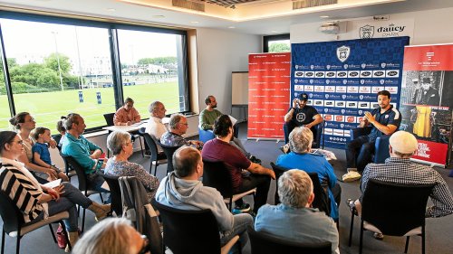 « Ce sont de très bons ambassadeurs du rugby et de leur club » : des abonnés du Télégramme séduits par la sincérité de Karl Chateau et Alex Arrate du RCV